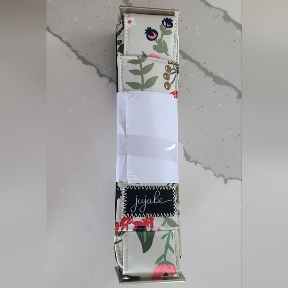 Jujube Messenger Strap Rosy Posy - Picture 1 of 2
